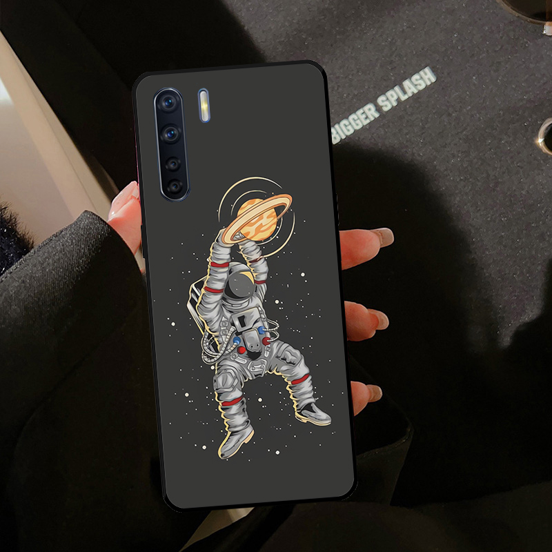 우주 비행사 테마의 축구/농구 디자인 케이스 (Oppo - Oppo A78 리뷰 및 가격
