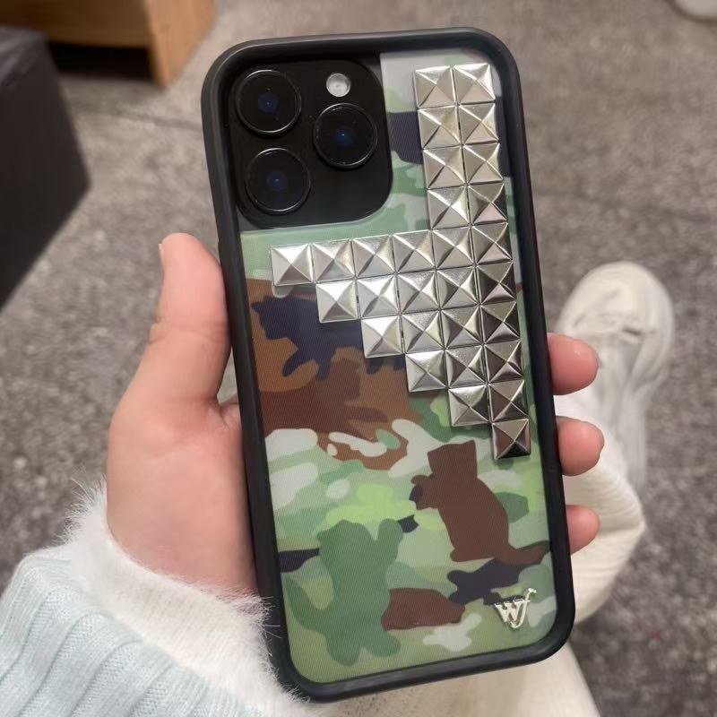 와일드플라워 3D 실버 솔리드 리벳 키튼 카모 폰 케이 - Phone Cases Wildflower 리뷰 및 가격